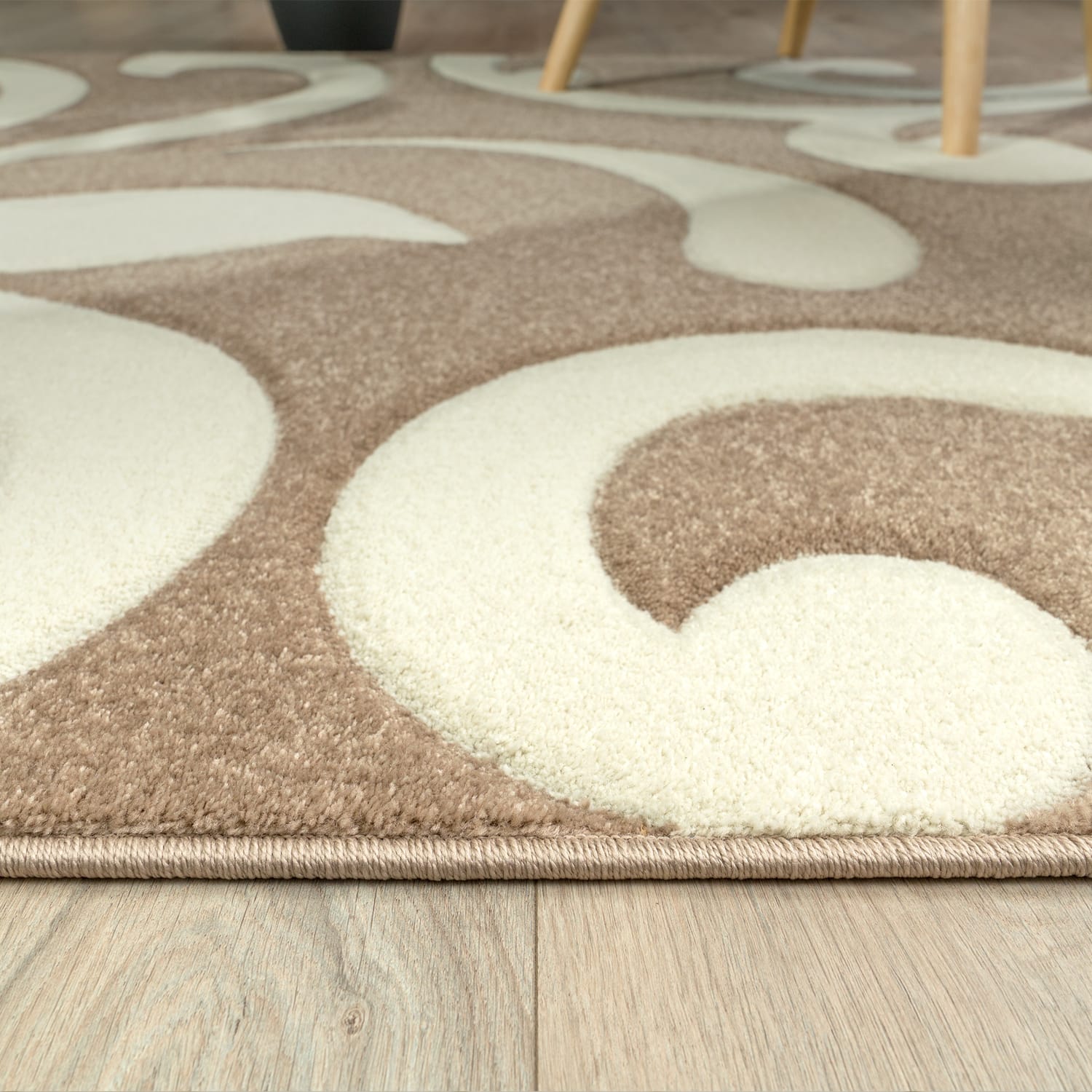 Diamond 761 – minimalistisch, pflegeleicht, weicher Teppich