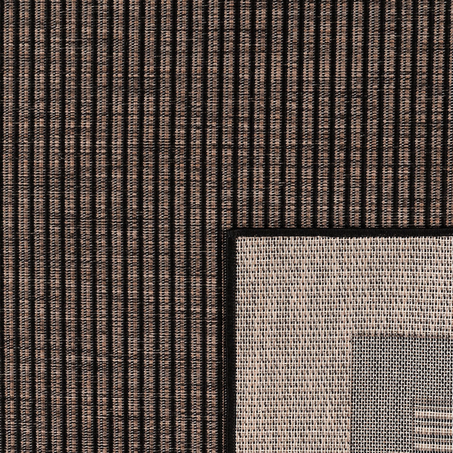Illusion 325 – minimalistisch, flacher Teppich