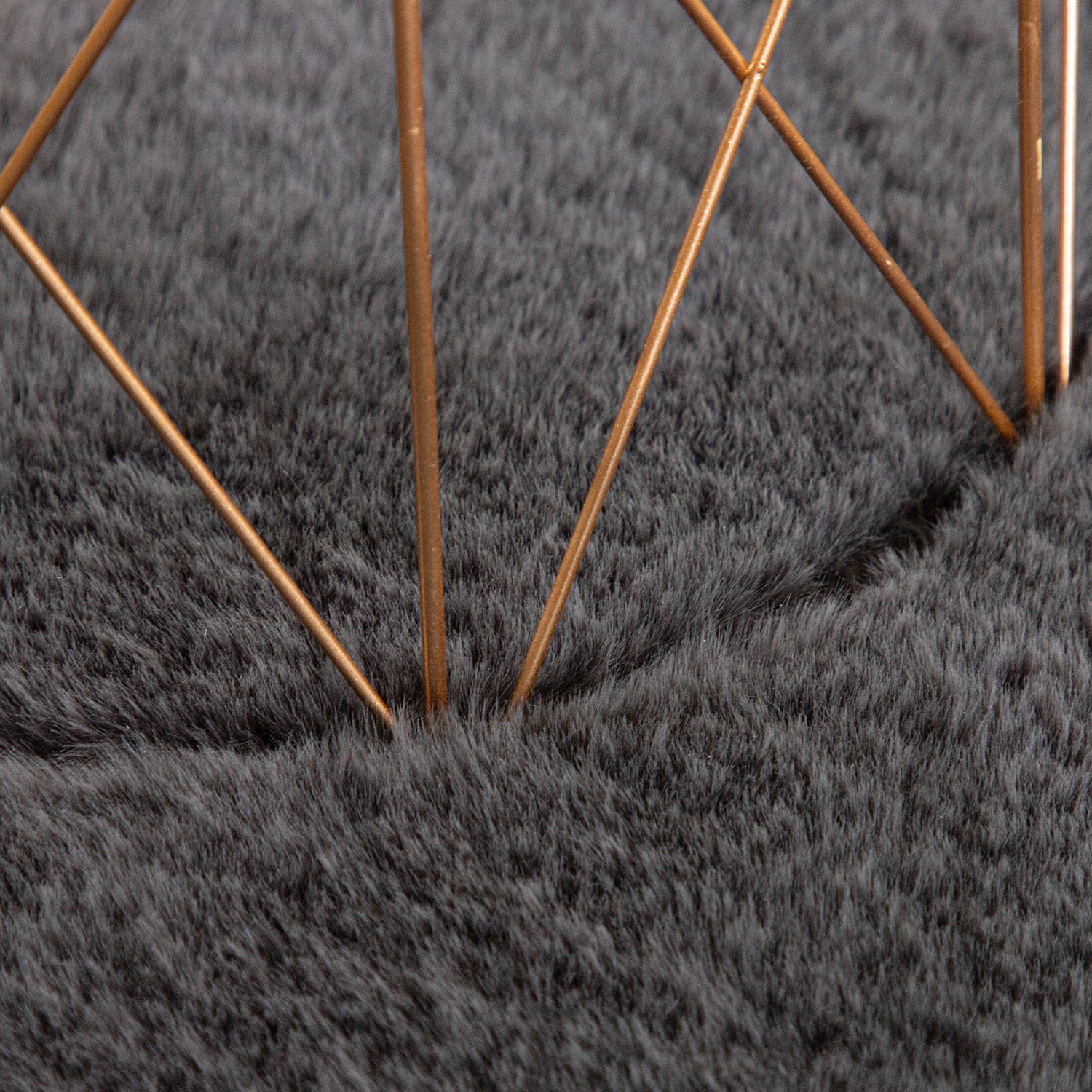 Comfy 340 – minimalistisch, pflegeleicht, sehr weicher Teppich