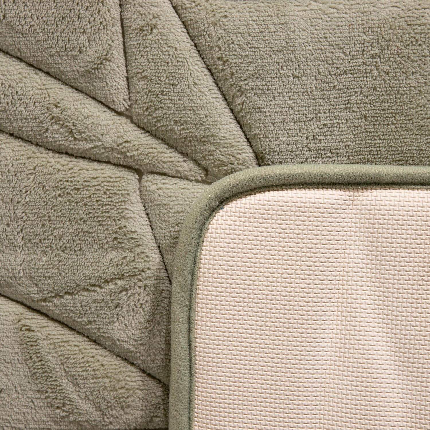 Corby 253 – modern, flacher Teppich