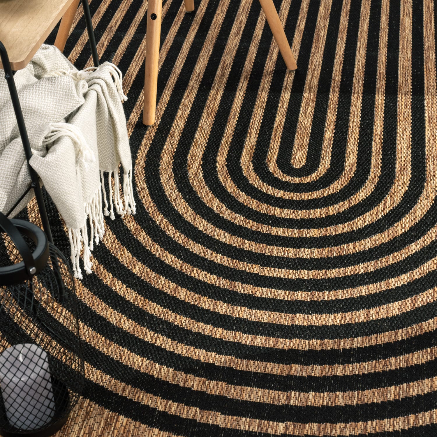 Illusion 328 – vintage, pflegeleicht, flacher Teppich