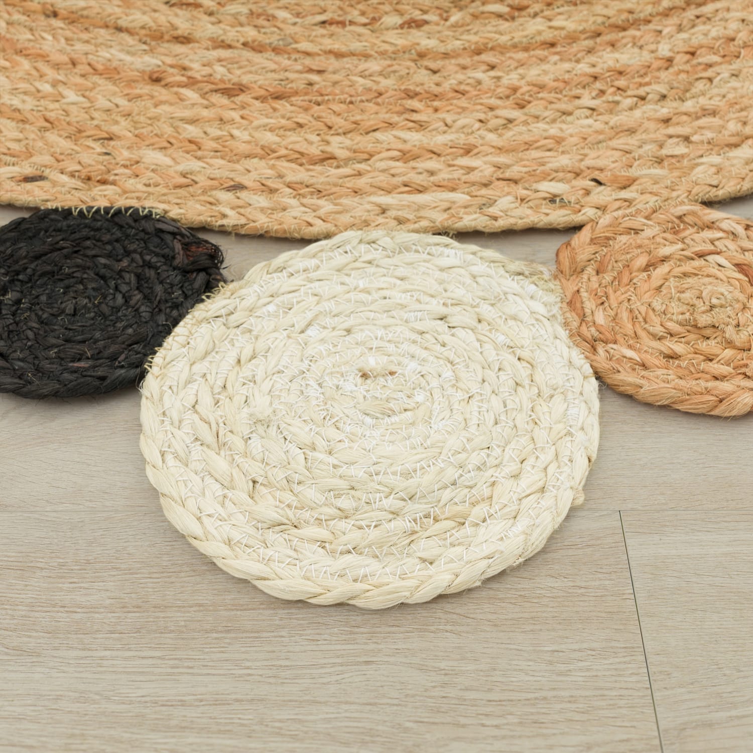 Viborg 592 – zeitlos, pflegeleicht, 100% jute, flacher Teppich