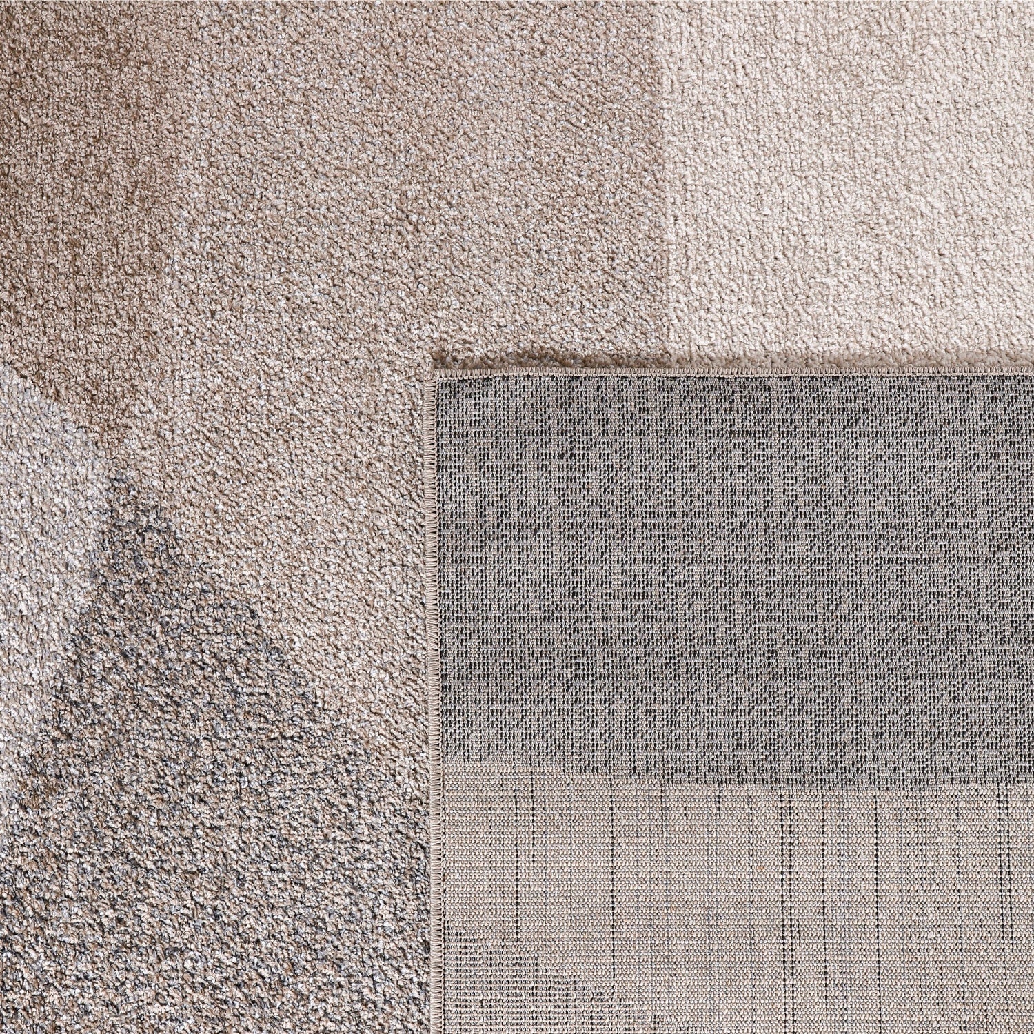 Fiesta 128 – vintage, pflegeleicht, weicher Teppich